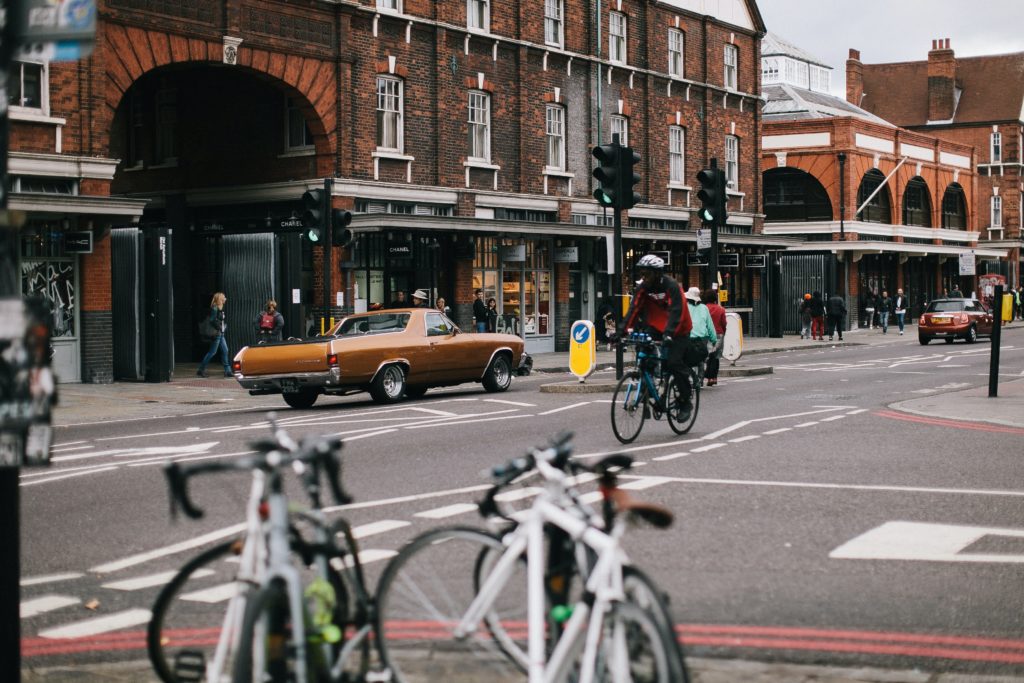 La sécurité d'un parking vélo encourage la pratique de celui-ci. 