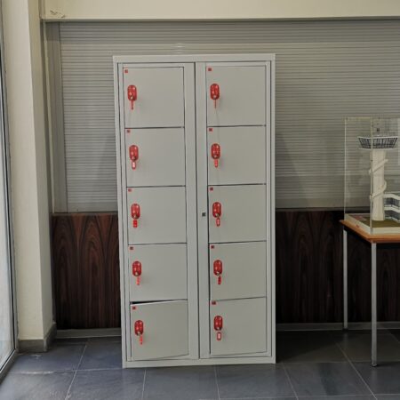 view of the square interior electrical outlet 1 Cube - outdoor locker & charging station for electric bikes