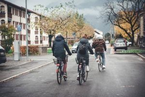 fietsers 1 VéloGalaxie - Innovatieve Franse fabrikant van straatmeubilair