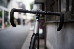 Vélo abri vélo fermé extérieur