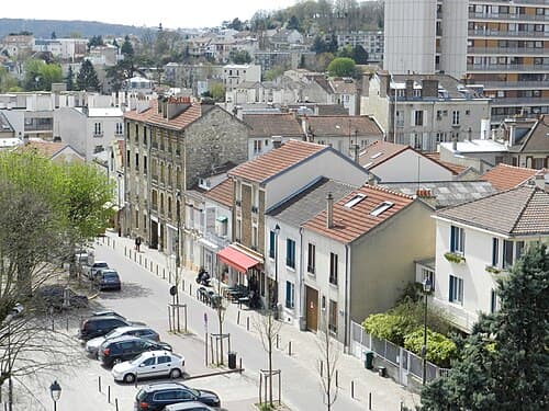 500px Place Charles de Gaulle a Fontenay aux Roses Aménagement vélo à Fontenay-aux-Roses (Hauts-de-Seine)