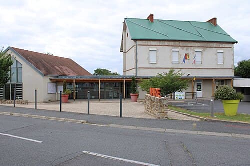 500px Mairie de Creuzier le Vieux 2024 08 14 Aménagement vélo à Creuzier-le-Vieux (Allier)