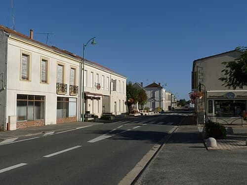 500px Staubinblaye rue Aménagement vélo à Saint-Aubin-de-Blaye (Gironde)